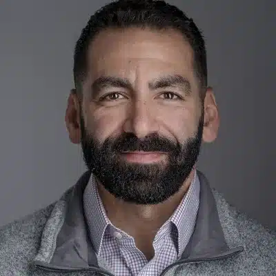 Headshot of Dan Lorenz, franchise consultant and founder of Guerrilla Franchising